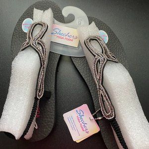 Skechers Yoga Foam Sandals